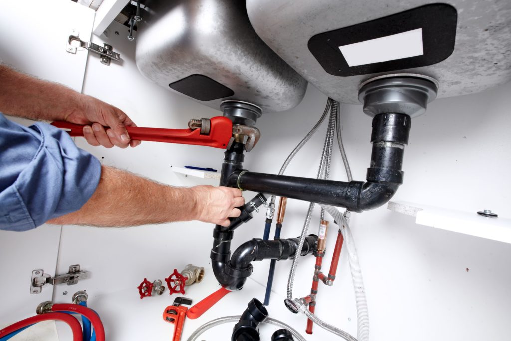 Sink Installation in Fernando Salinas